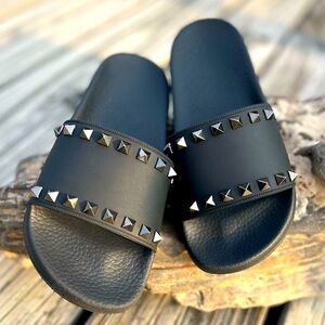 VALENTINO GARAVANI Rockstud Rubber Slider Sandals